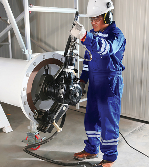 On-location flange facing services by wellube